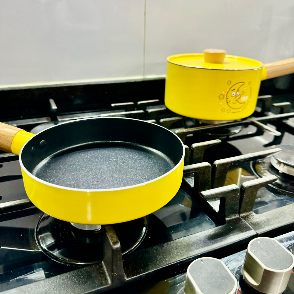 Juego Mini Sartén Olla 16cm Tapa Antiadherente Mango Madera Amarillo
